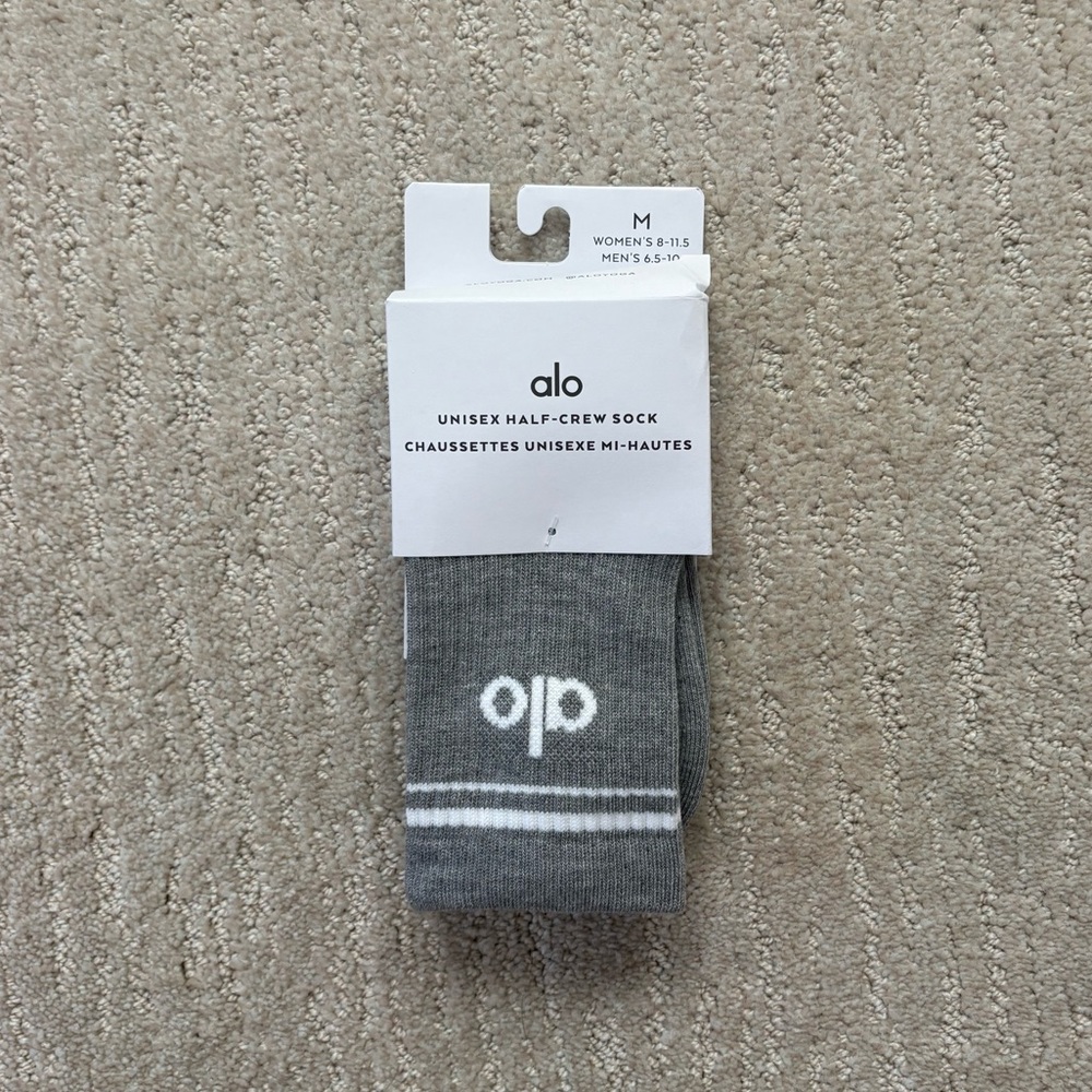 Alo Yoga Half Crew Throwback Sock Athletic Heather Grey White NWT